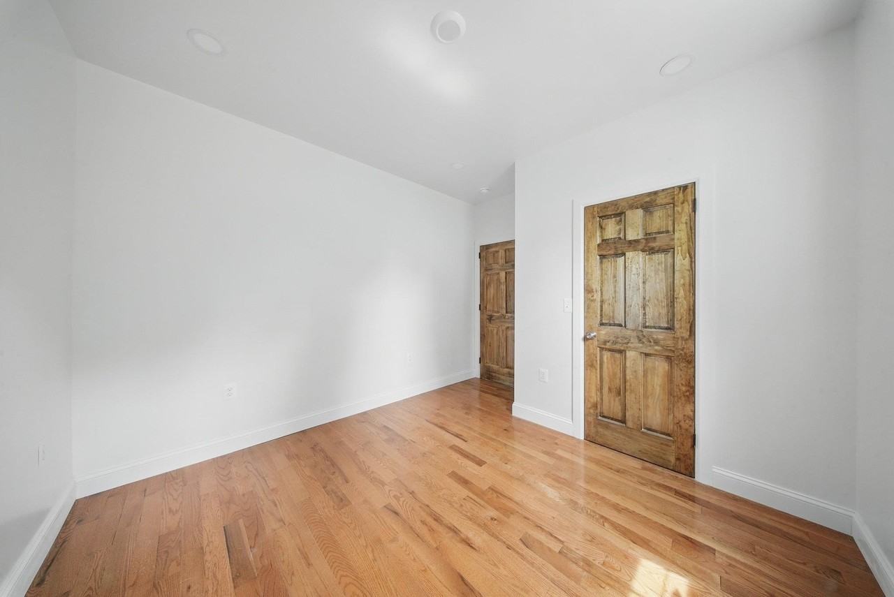 14 Yankee Pl #4 - Photo 5 of 14