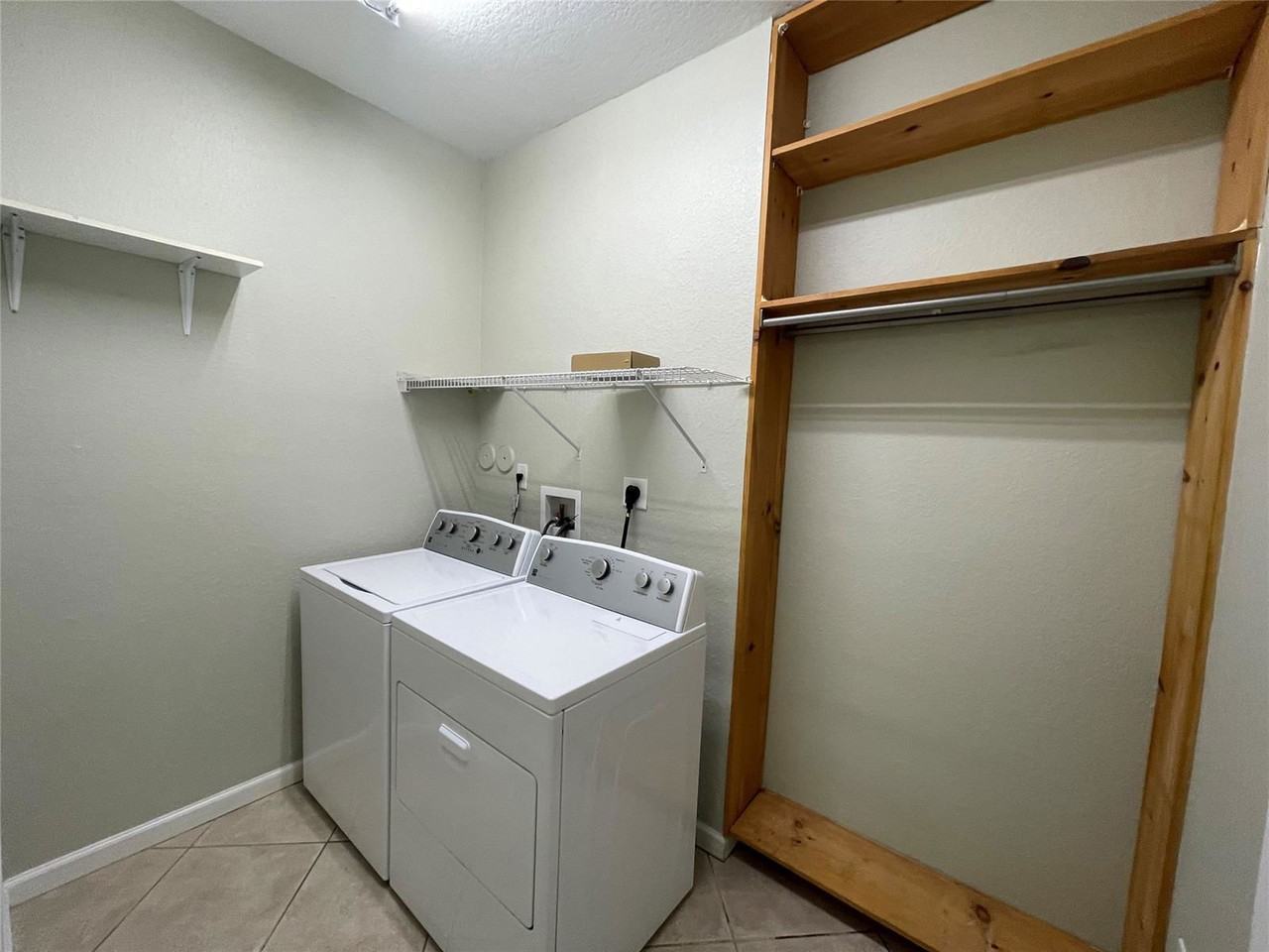 5031 Madison Lakes Cir W - Photo 5 of 8