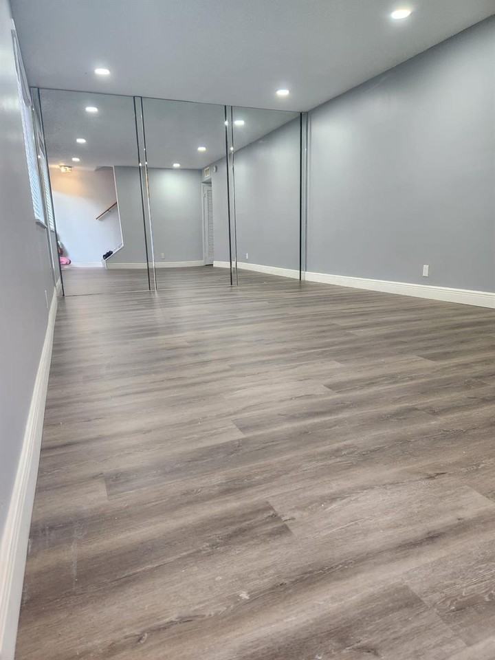 5668 Blueberry Ct #17 - Photo 2 of 8