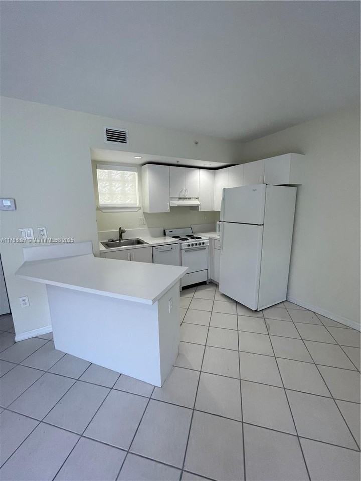 3090 Bird Ave #202 - Photo 2 of 8