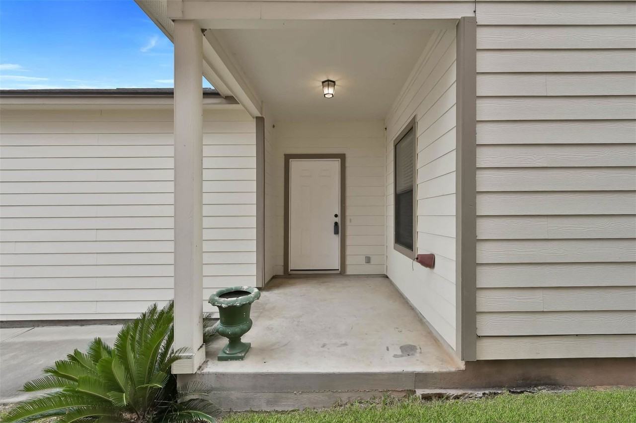 270 Capetown #A - Photo 2 of 8