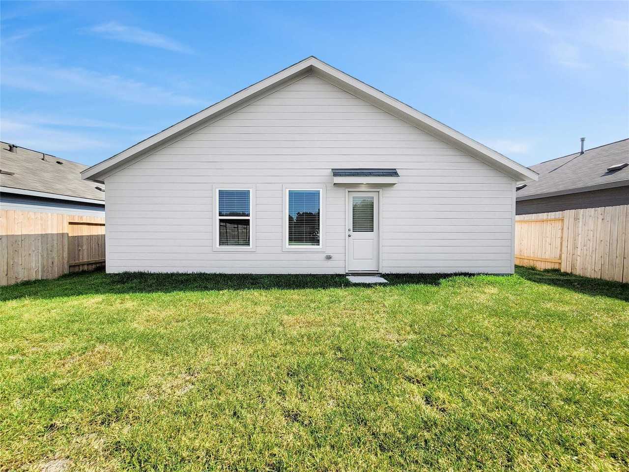 16469 Blossom Grove Dr - Photo 2 of 8