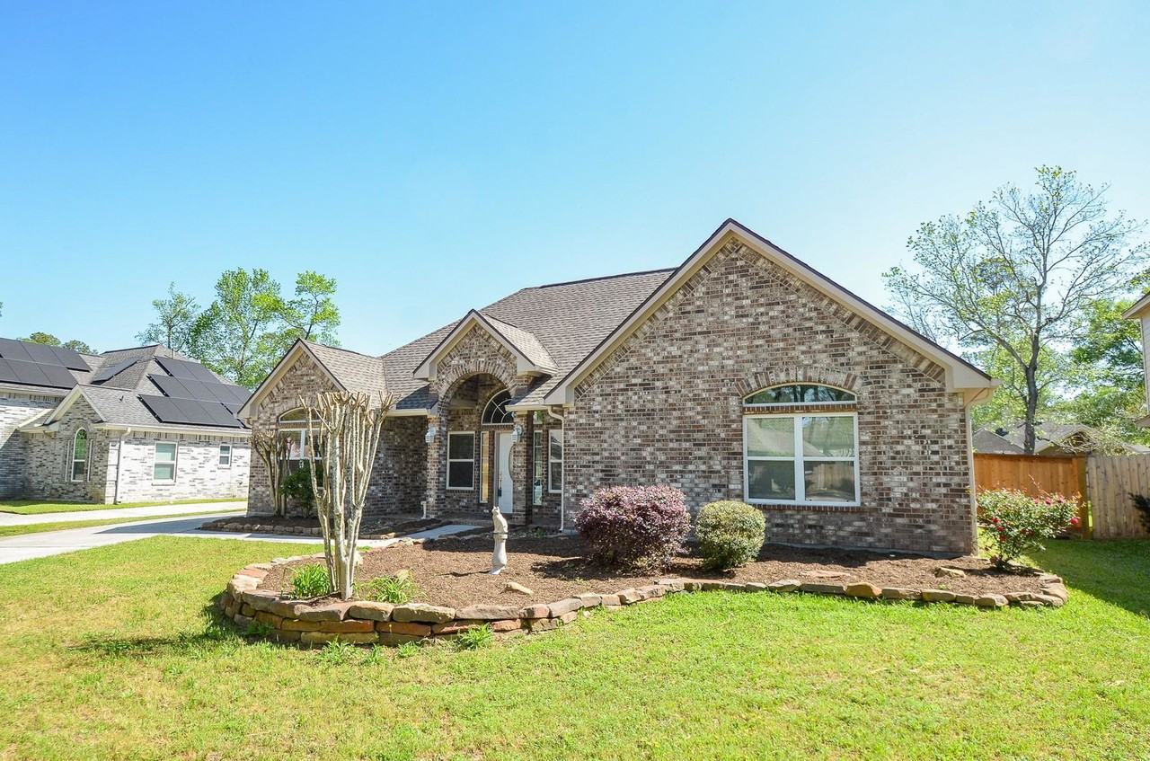 759 Forest Lane Dr - Photo 3 of 8