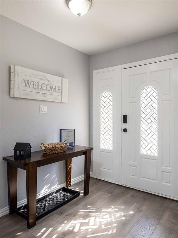 701 Kentwood Cir - Photo 5 of 39