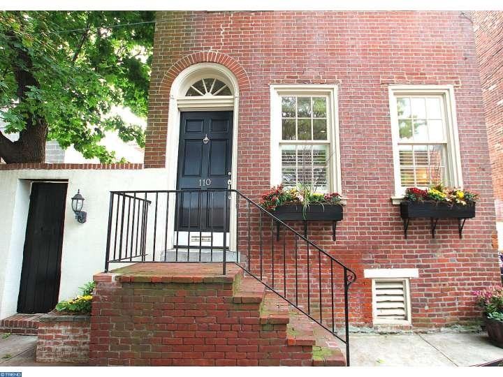 110 Carpenter St - Photo 2 of 25