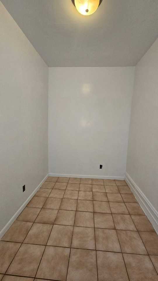 749 Kelly St - Photo 4 of 10