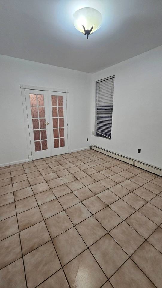 749 Kelly St - Photo 5 of 10