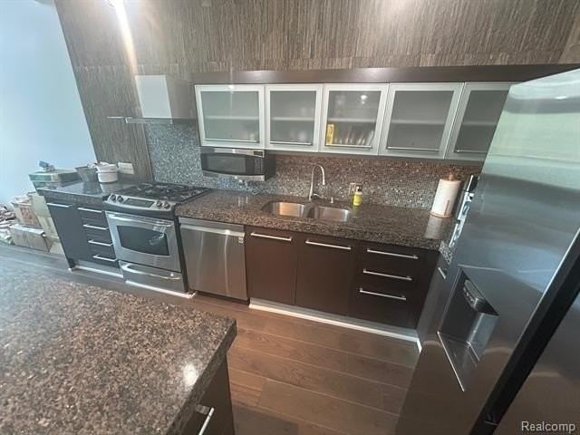 614 South Troy Street #209 - Photo 7 of 31