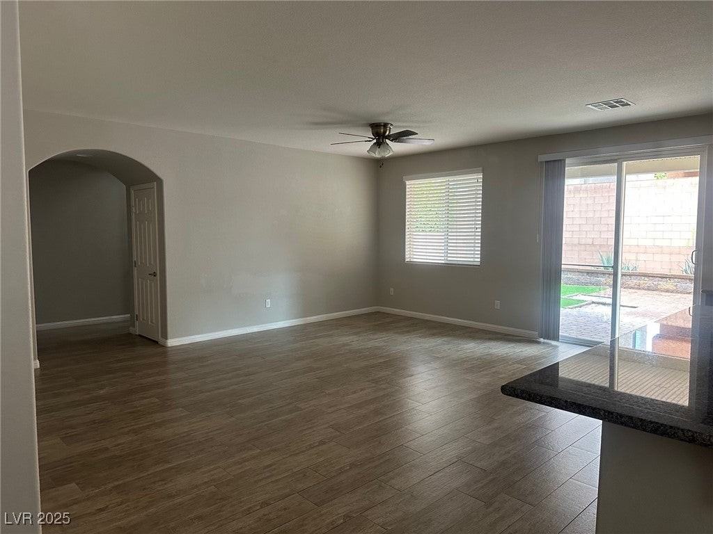 949 Huntington Cove Pkwy - Photo 7 of 22