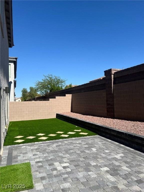 7543 Knights Crossing Ave - Photo 2 of 13