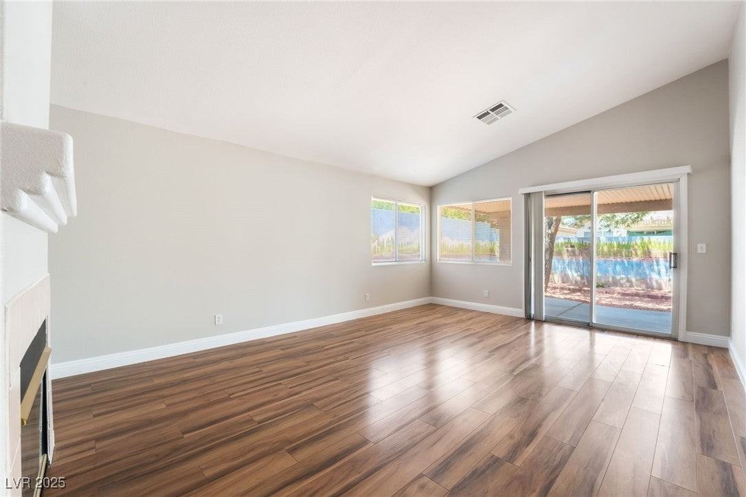 9408 Fox Forest Ave - Photo 6 of 32