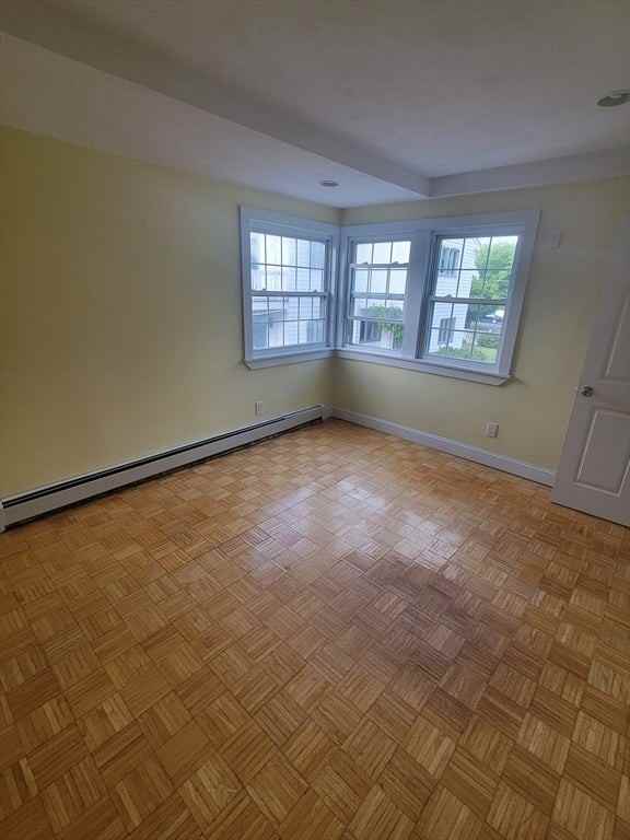 141 Howard St - Photo 6 of 14