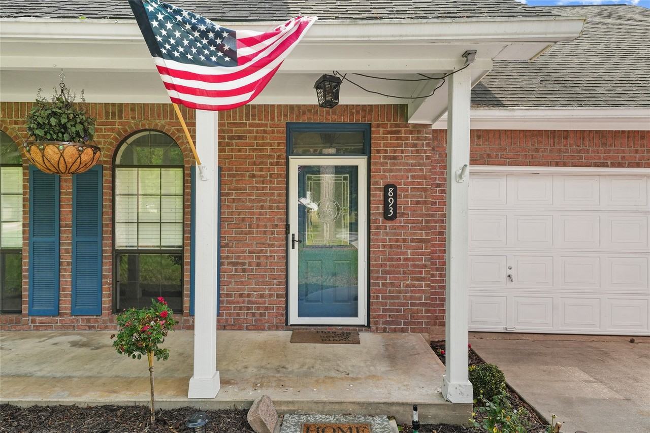 893 County Road 2267 - Photo 4 of 35