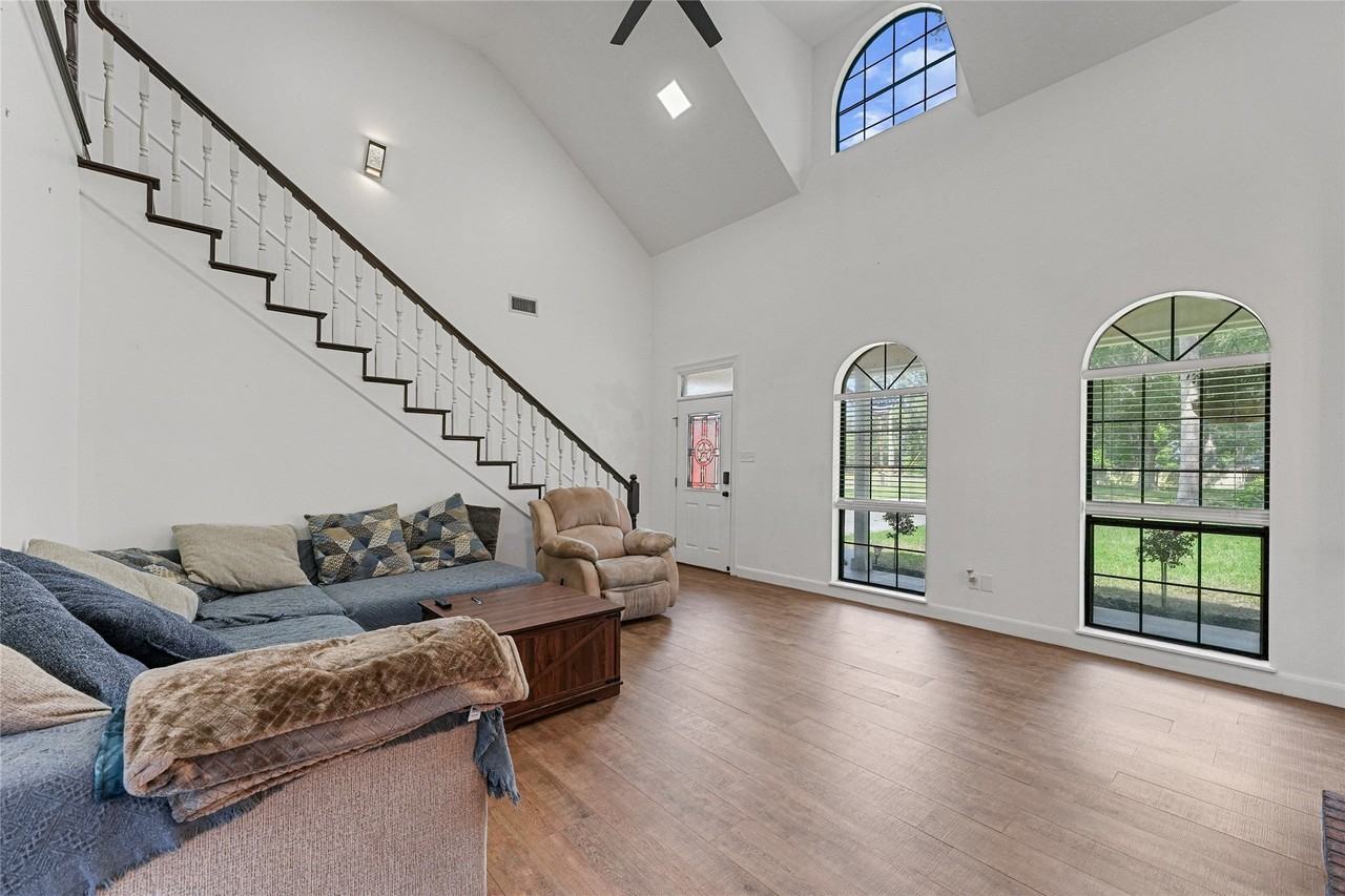 893 County Road 2267 - Photo 5 of 35