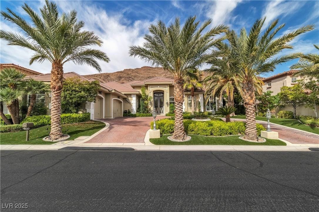 2733 Red Arrow Dr - Photo 4 of 50