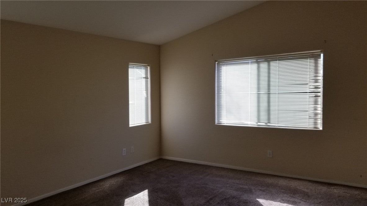 721 Old Moccasin Ave - Photo 4 of 8