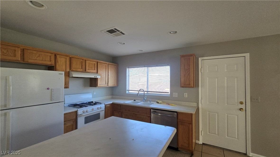 1742 Victor Hugo Ln - Photo 3 of 13