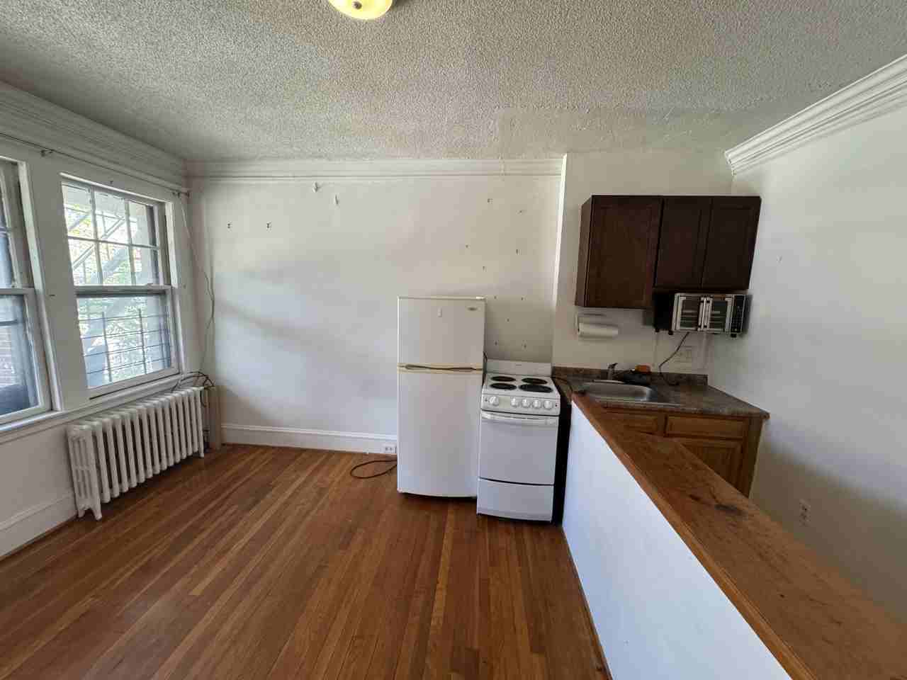 22 Chiswick Rd #10 - Photo 2 of 18