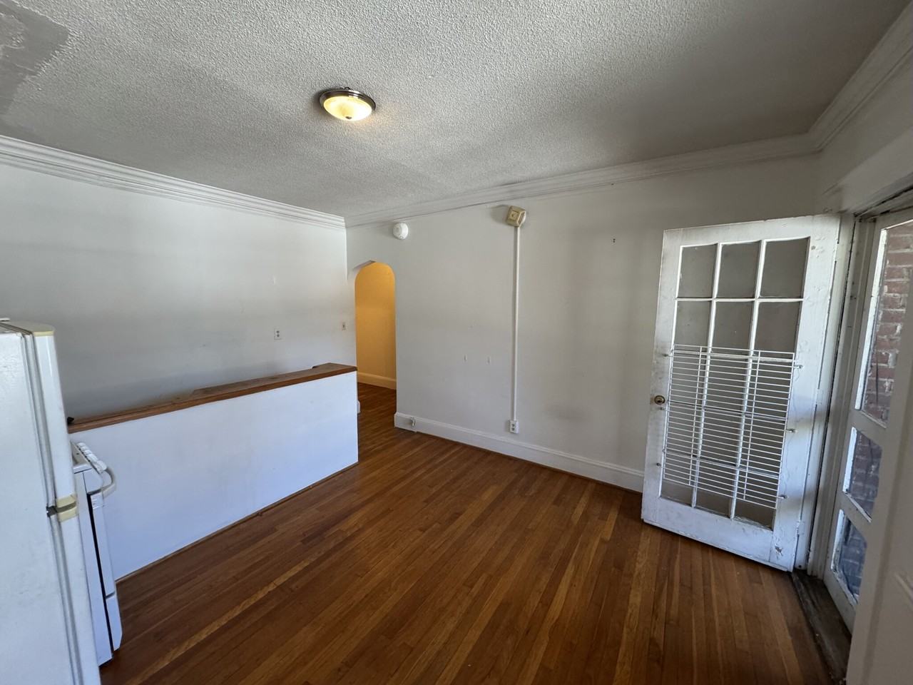 22 Chiswick Rd #10 - Photo 3 of 18