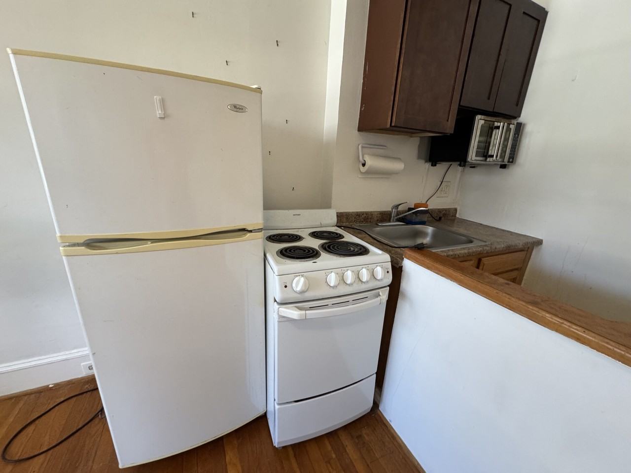 22 Chiswick Rd #10 - Photo 4 of 18