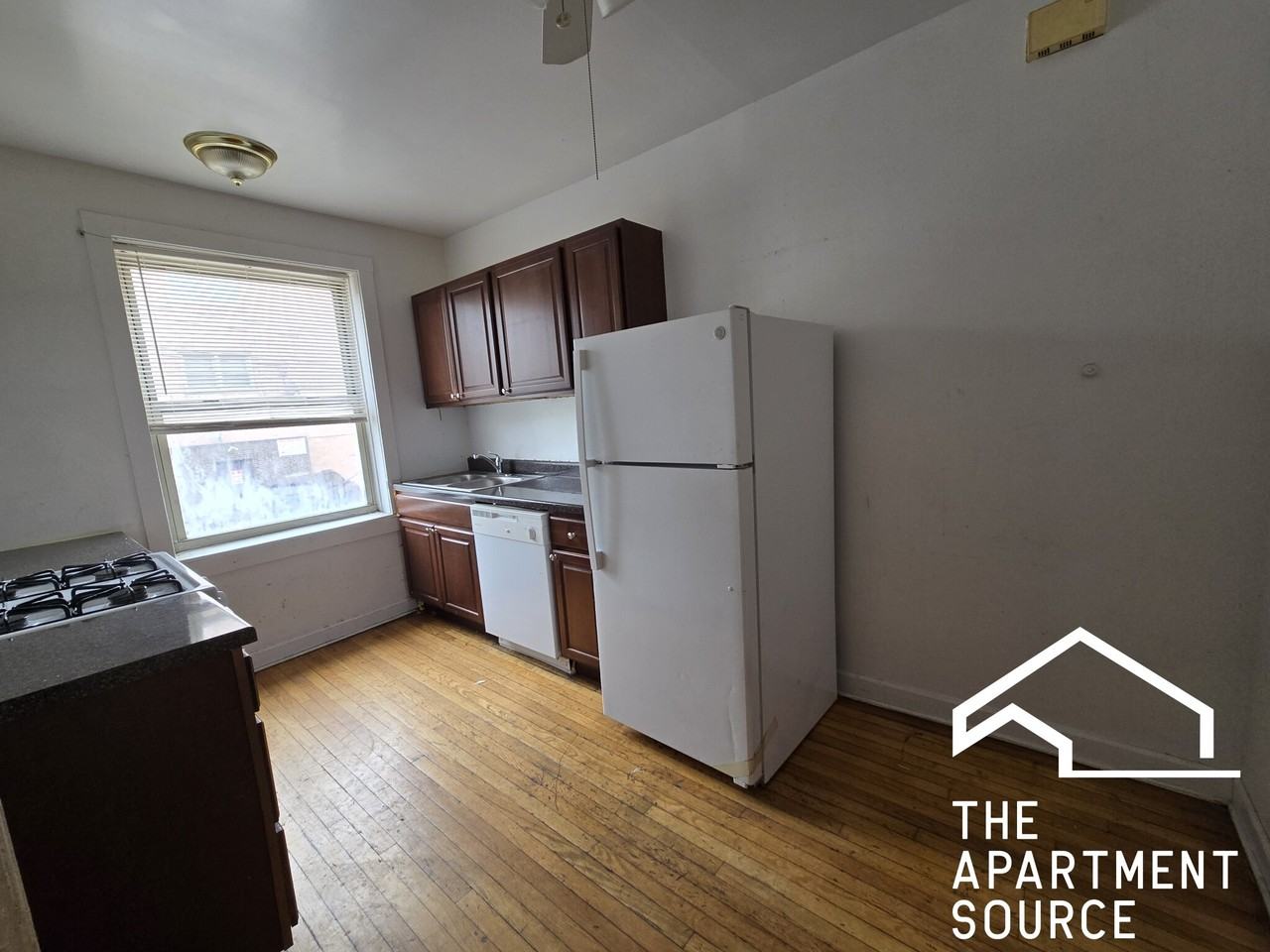 2346 W Touhy Ave #1E - Photo 6 of 8