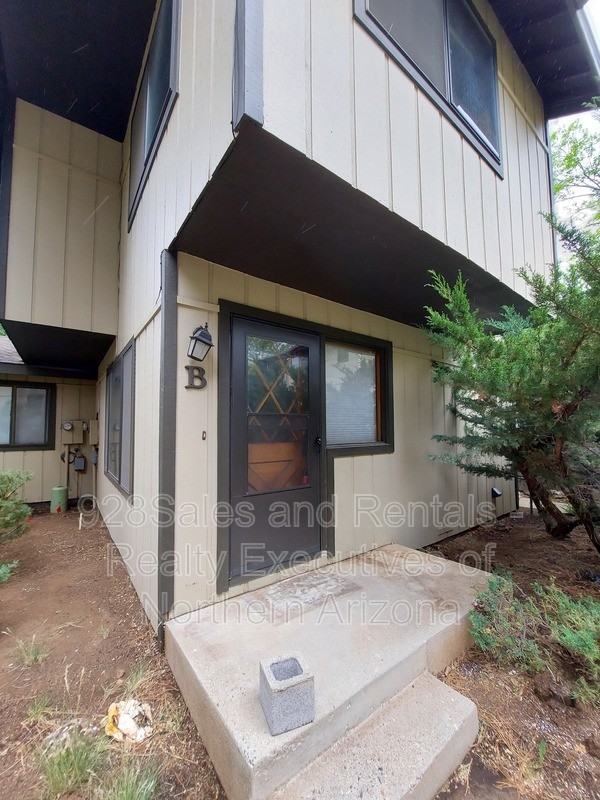 823 W Birch Ave #B - Photo 2 of 26