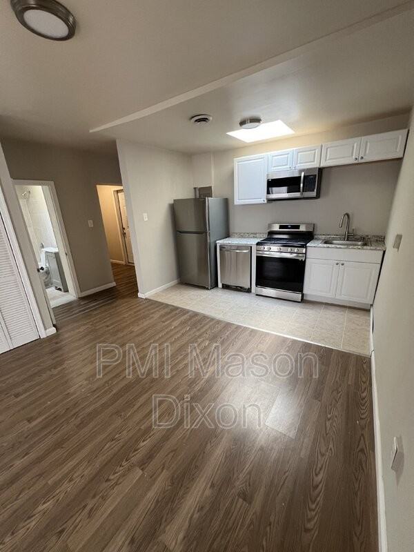 2426 Saint Paul Street #3F - Photo 4 of 6