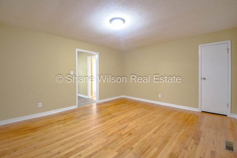 804 Henderson Ave - Photo 4 of 18