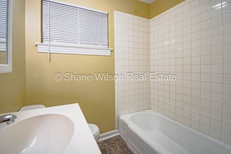 804 Henderson Ave - Photo 6 of 18