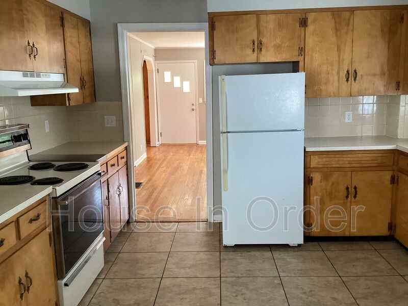 181 Lookout Rd - Photo 3 of 11