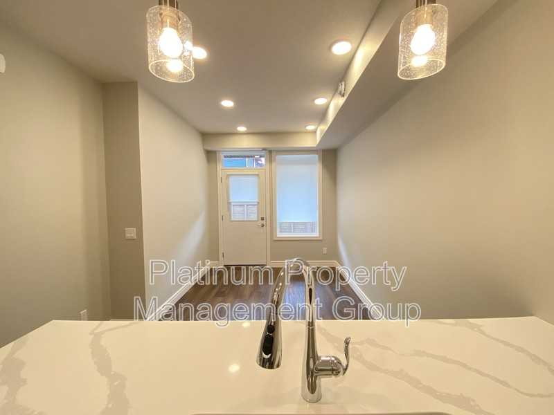 406 - Photo 4 of 11