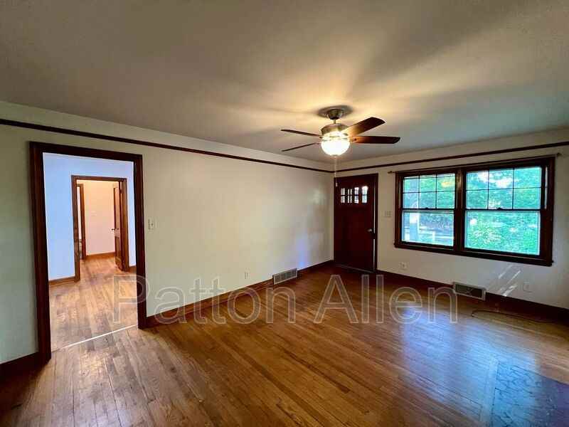 29 Evergreen Ave - Photo 3 of 28