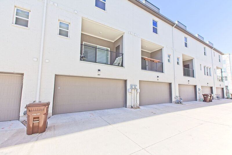 3313 Wynwood Dr - Photo 2 of 40
