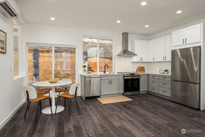 1714 Ne 96th St #B - Photo 3 of 20
