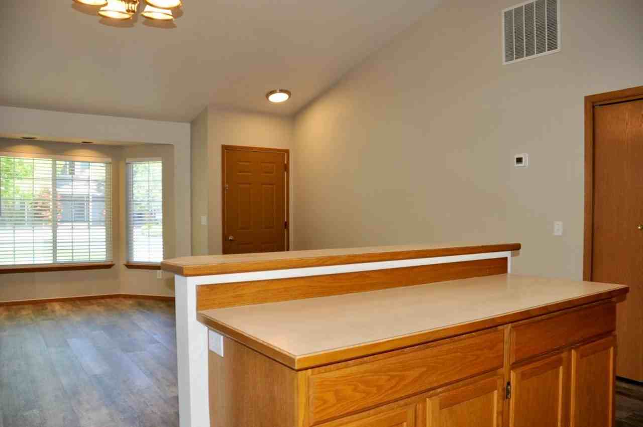 4024 E 2nd Ave #B - Photo 7 of 23