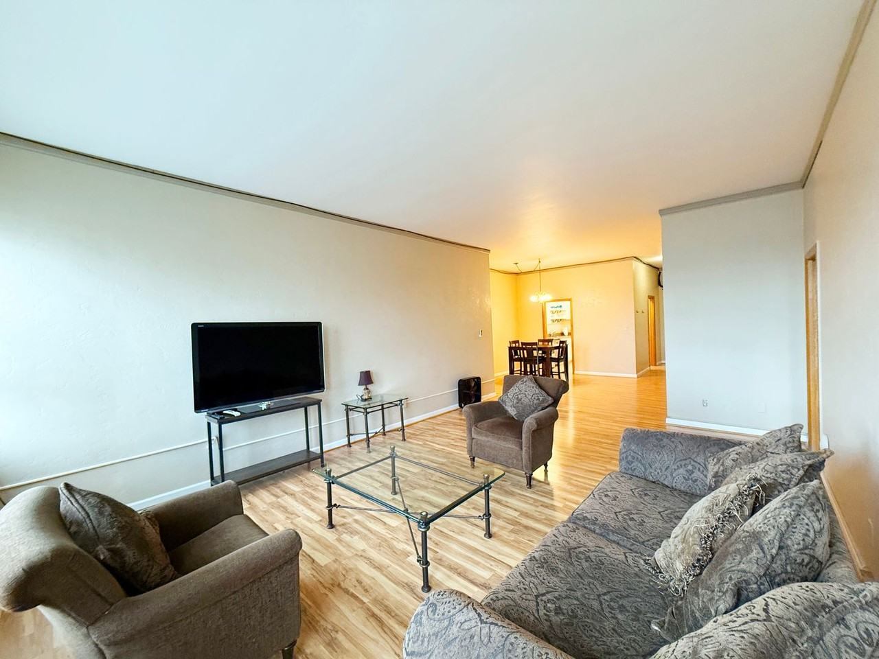 Brown Building - Photo 4 of 14