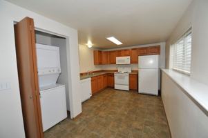 featured image of 2008 N Catherine St #B