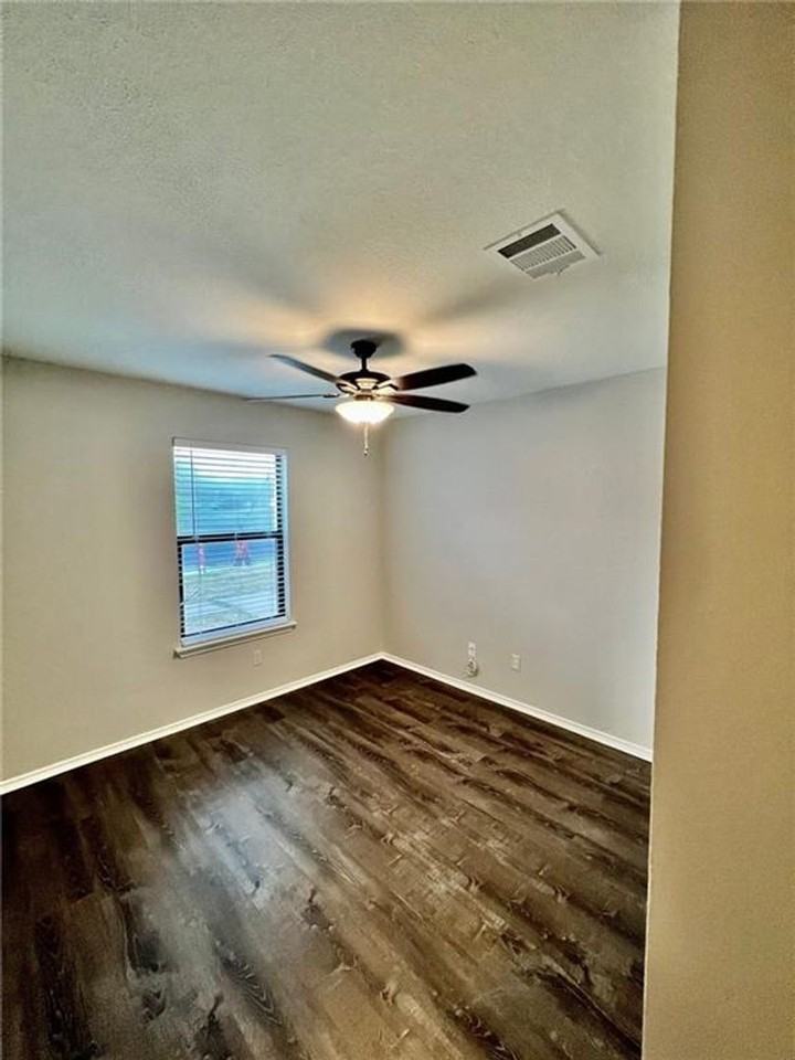 3401 Nocona Cv - Photo 7 of 19