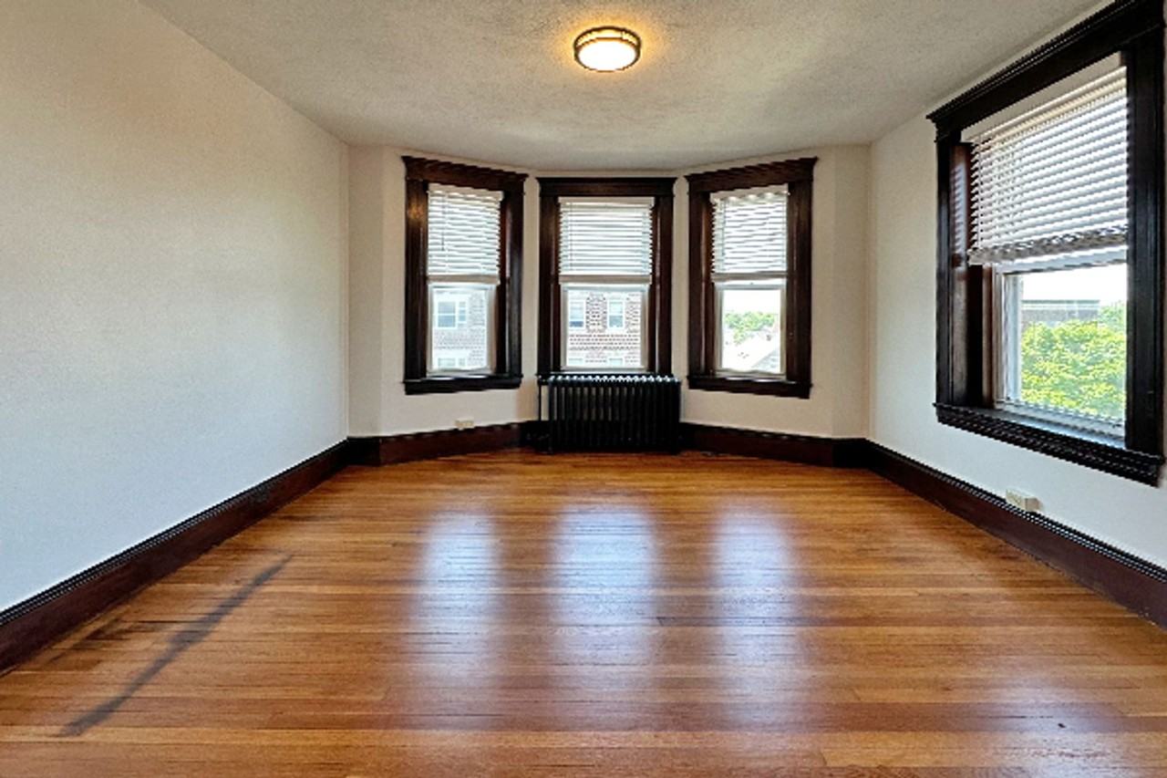 257 Washington St - Photo 3 of 12