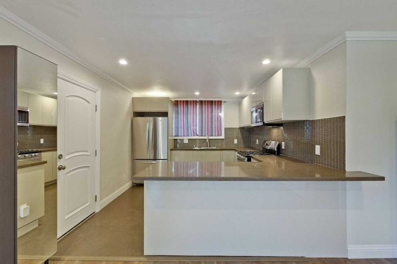 610 Hamilton Ave - Photo 3 of 10