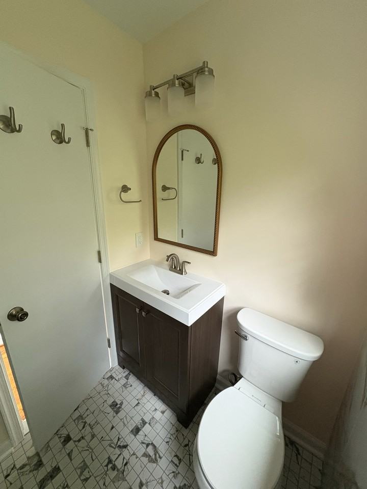 10525 St Paul St - Photo 7 of 41