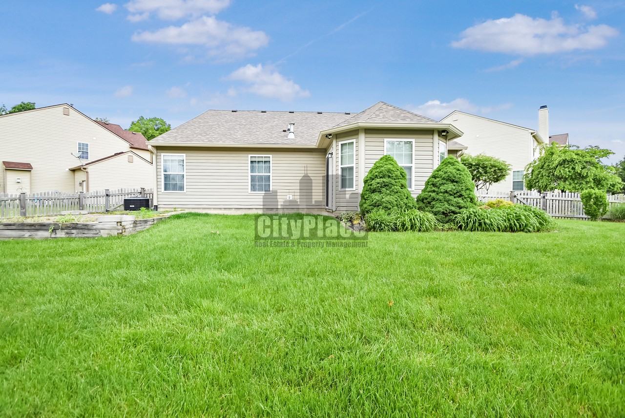 129 W Clear Lake Ct - Photo 5 of 30