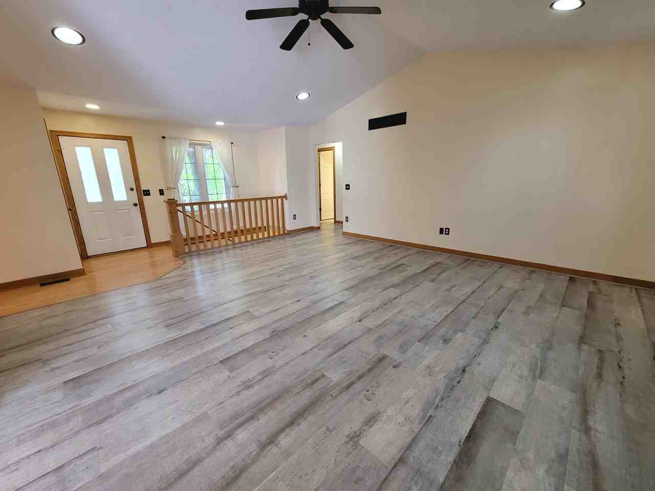 10924 Thornberry Way - Photo 3 of 19