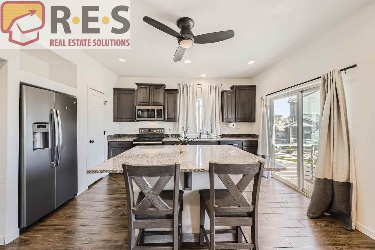 19196 E 55th Ave - Photo 6 of 20