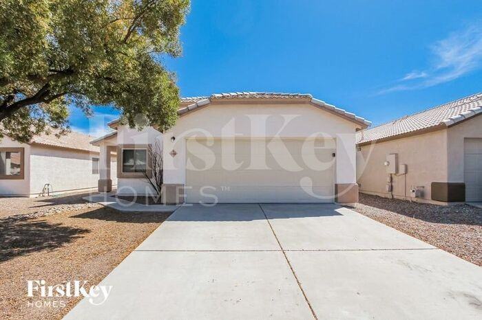 2858 W Medallion Dr - Photo 2 of 15