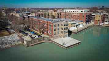 featured image of 1310 W Howard St