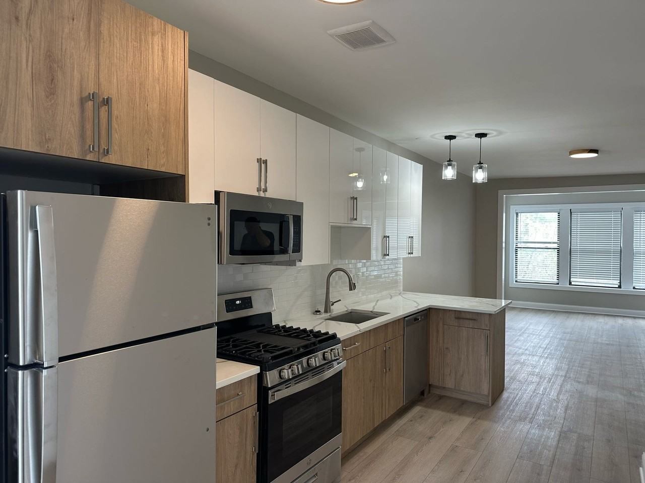 Howard Beach Apartments - Photo 2 of 10