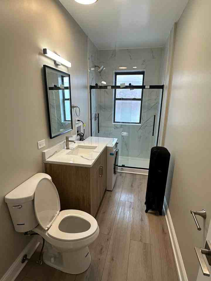 Howard Beach Apartments - Photo 4 of 10