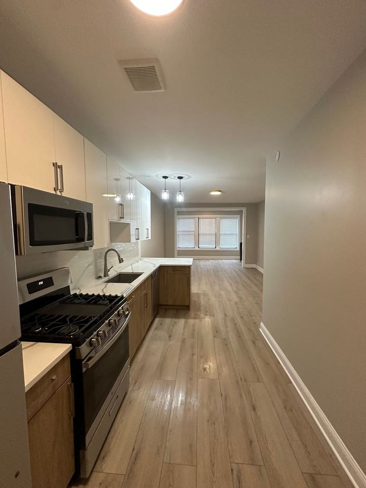 Howard Beach Apartments - Photo 5 of 10