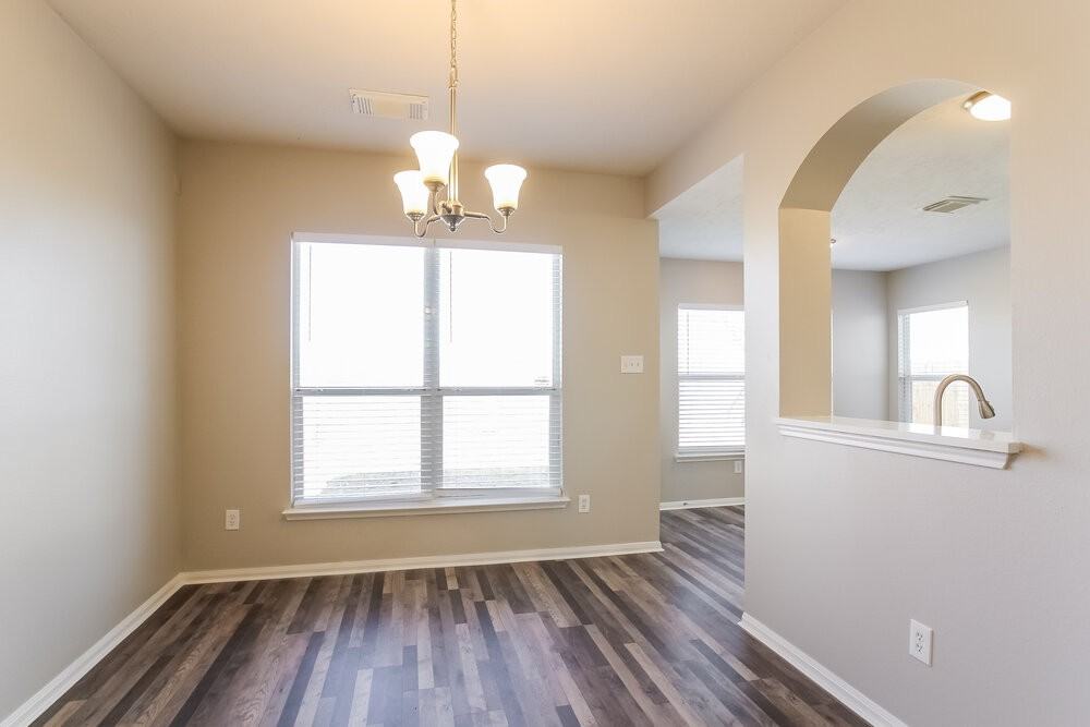 16315 Rockcreek Ln - Photo 6 of 17